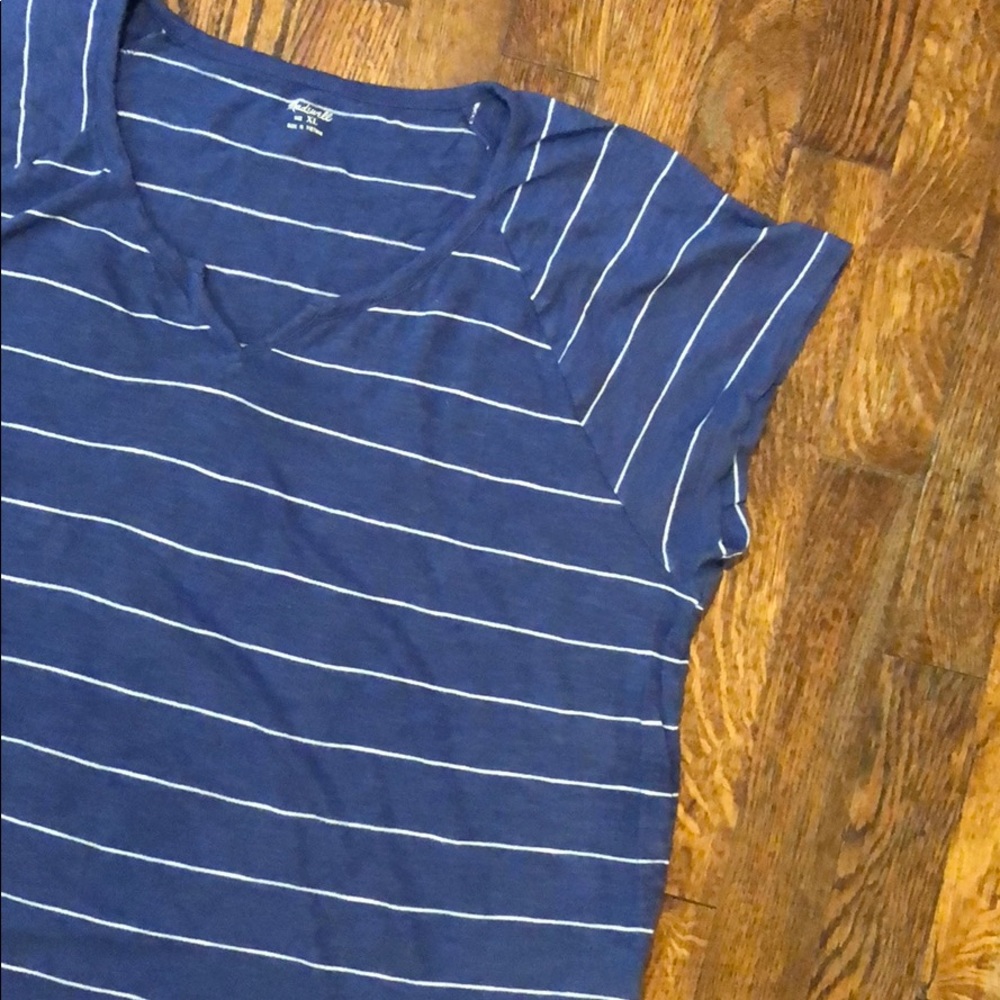 V-Neck Madewell Tee